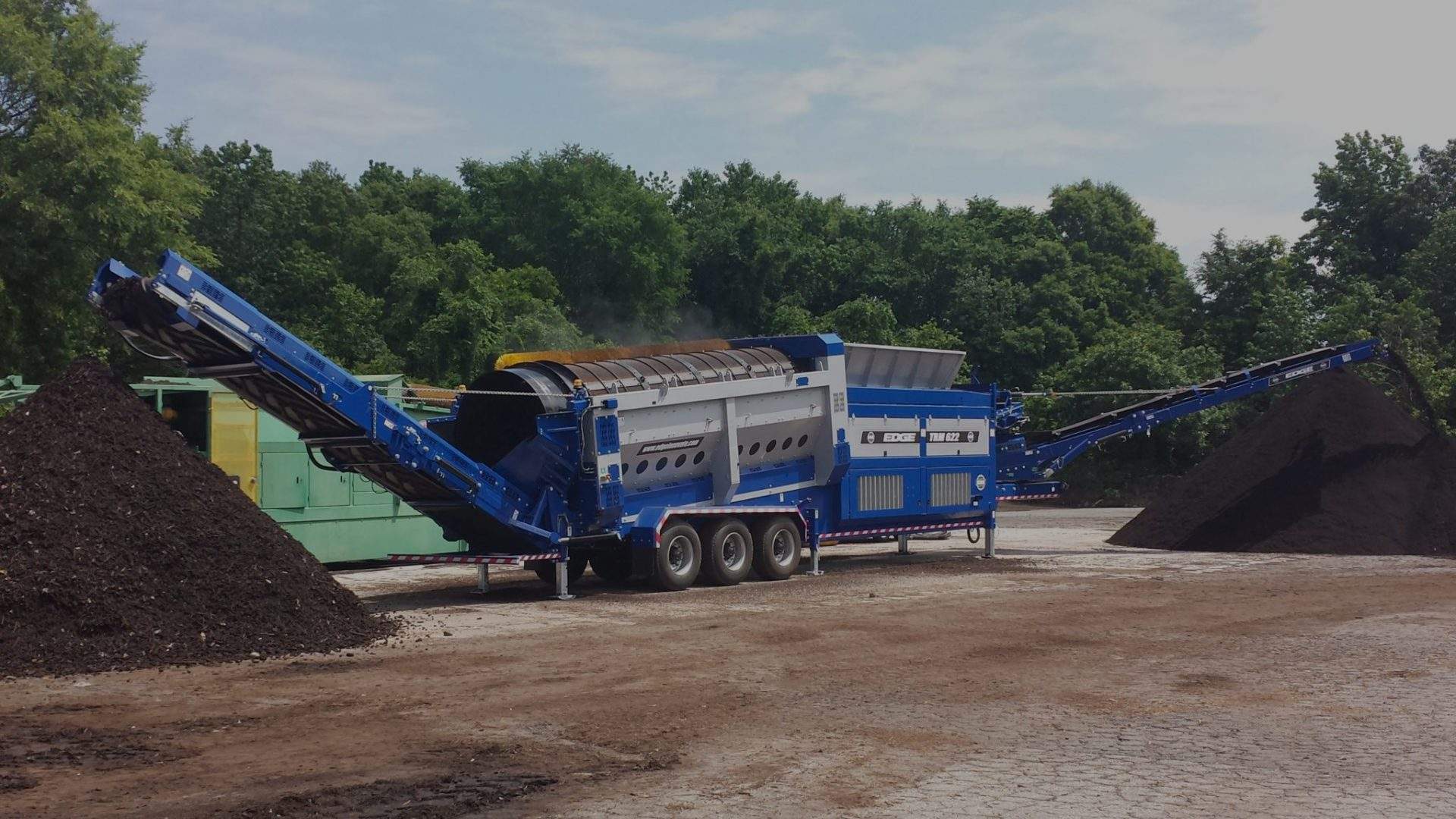 Trommel screeners for scale