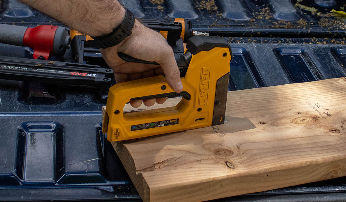 Simple Methods For Loading A Staple Gun NZ