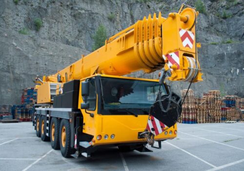Lift Various Loads With Portable Crane Hire
