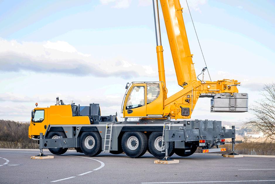 How to Transport a Small Mobile Crane Effectively